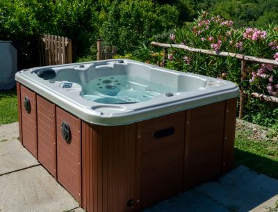 Ensure Safety with Hot Tub Removal Service!